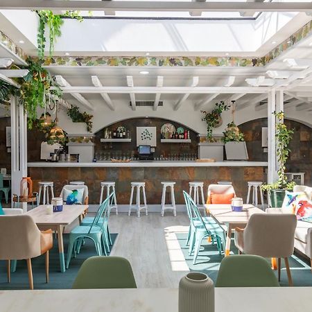 Hotel Marhava Conil De La Frontera Bagian luar foto