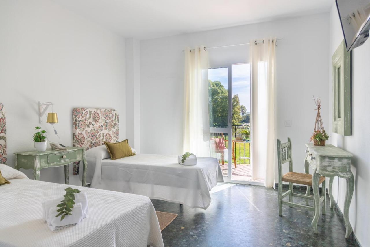 Hotel Marhava Conil De La Frontera Bagian luar foto
