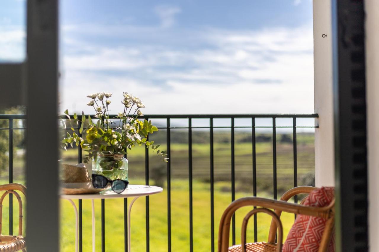 Hotel Marhava Conil De La Frontera Bagian luar foto