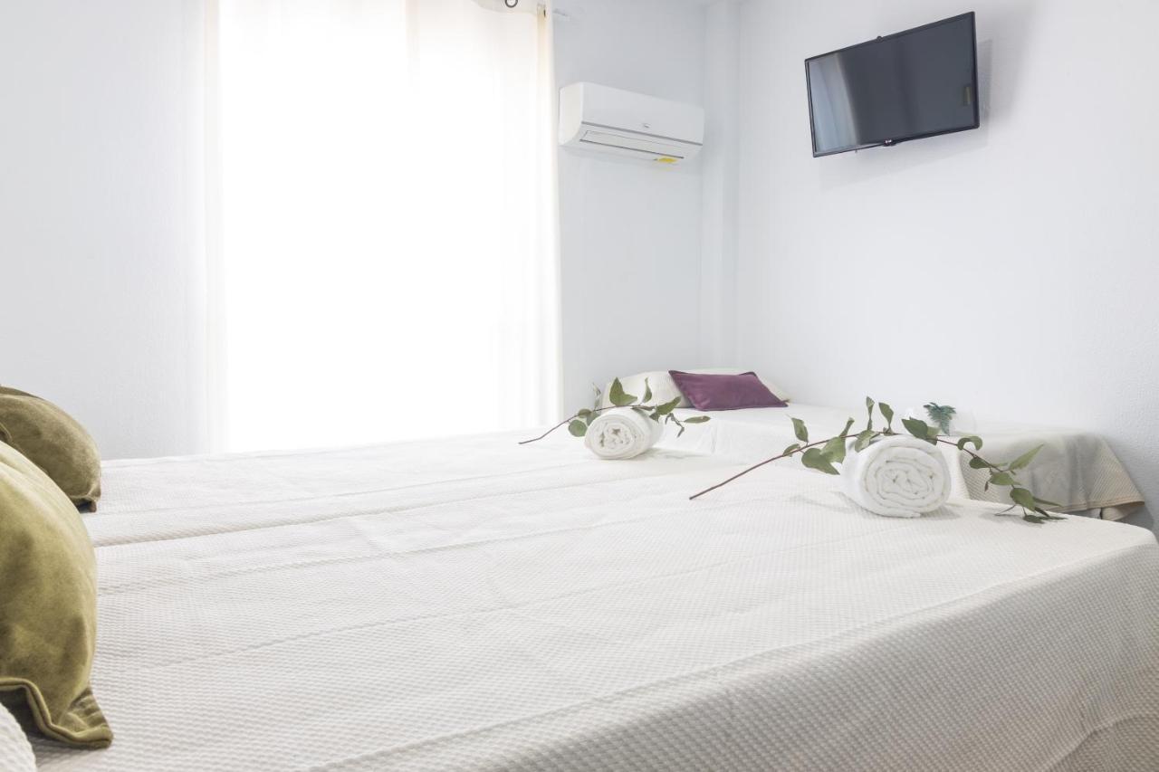 Hotel Marhava Conil De La Frontera Bagian luar foto