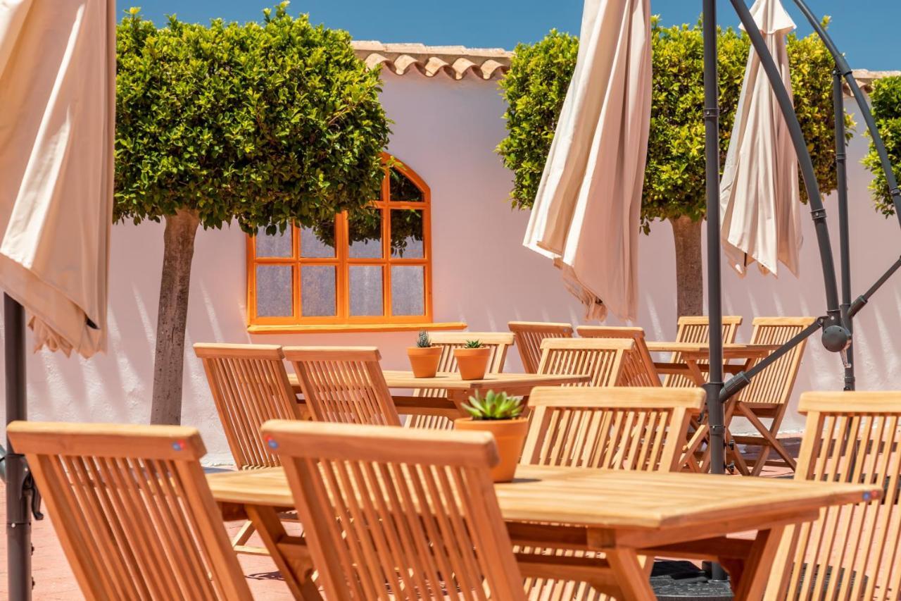 Hotel Marhava Conil De La Frontera Bagian luar foto