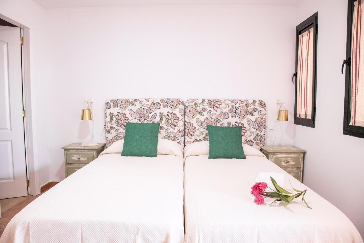 Hotel Marhava Conil De La Frontera Bagian luar foto